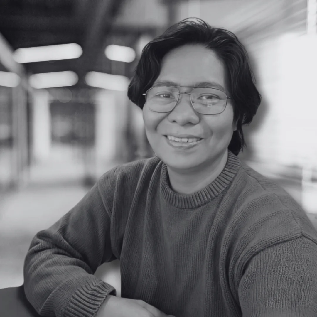 photo of kythe in black and white
